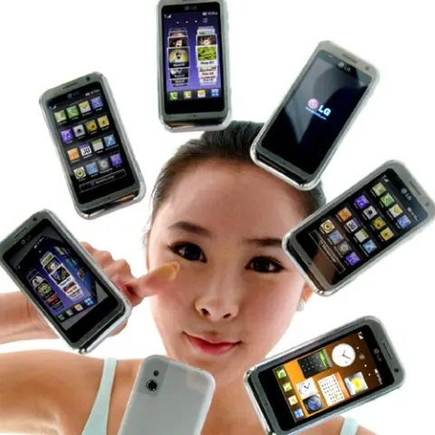 Vânzările mondiale de telefoane mobile au revenit pe creştere în trimestrul al treilea