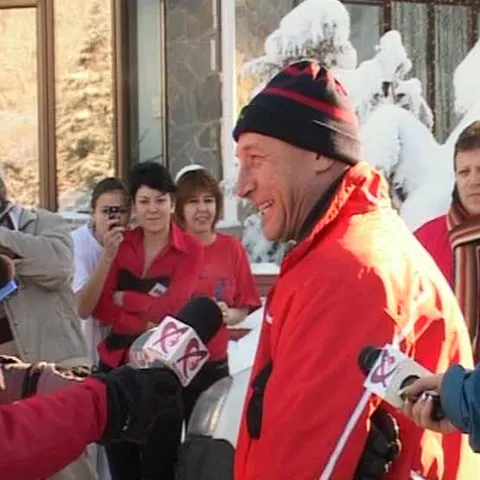 Băsescu: În timpul acestei visări care mă ducea în braţele morţii, mi s-a părut că în foc îmi văd soţia cu fetiţele de mână
