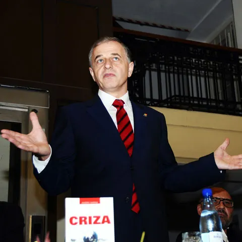 Geoană: Nu am dreptul să stau pasiv când Traian Băsescu aruncă în aer relaţiile cu vecinii
