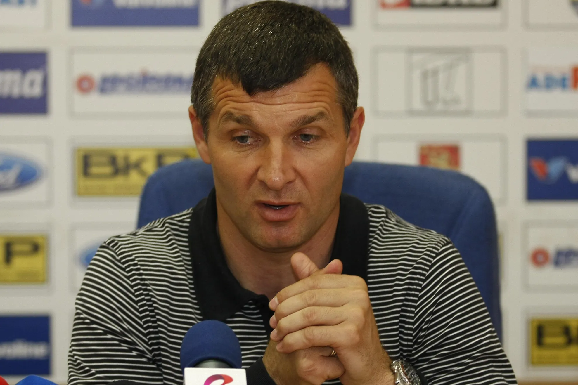 Sabău: \"E o victorie importantă, puţine echipe se pot impune la Mediaş\"