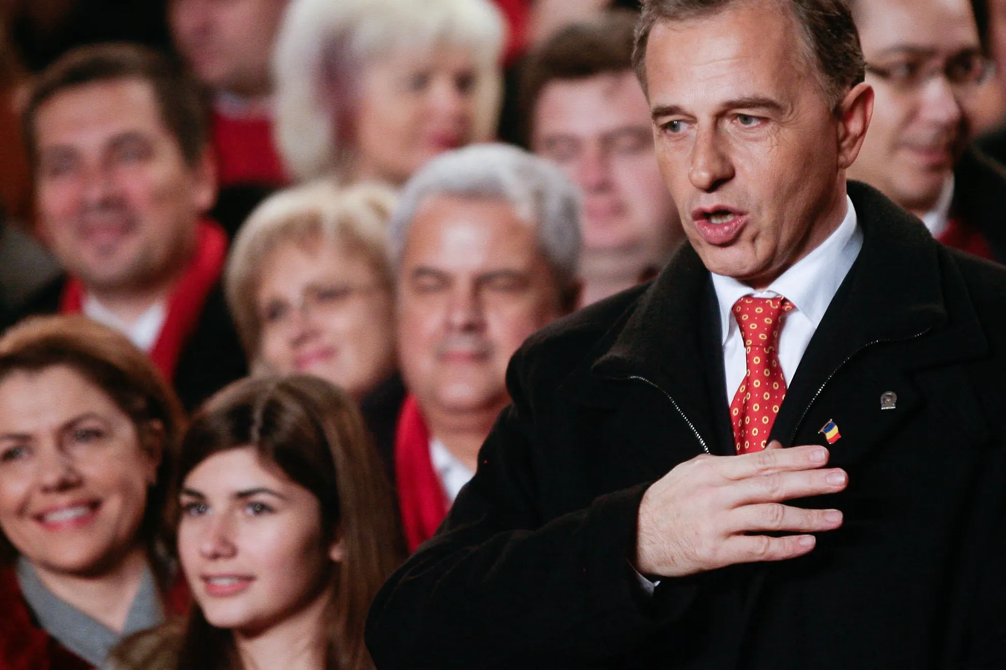 Geoană şi Meleşcanu, la un miting electoral la Oradea:Suntem pe această scenă, împreună, nu pentru a împărţi puterea 