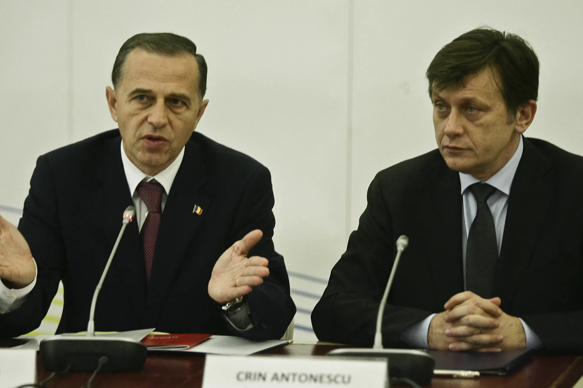 Geoană vorbeşte de un parteneriat cu PNL şi după 2012 \"că prea a fost împărţeală de caşcaval\"