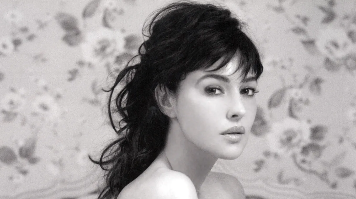 Monica Bellucci, în vârstă de 45 de ani, este însărcinată în luna a treia - VIDEO