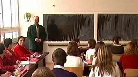 Cadrele didactice din Arad refuză să semneze pentru intrarea în concediu fără plată