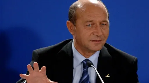 Băsescu: Politicienii s-au strâns ciorchine să scape de mine pentru a bloca aplicarea referendumului