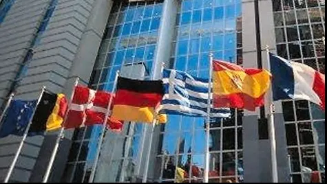 În această seară începe summitul prin care va fi desemnat primul preşedinte al Uniunii Europene