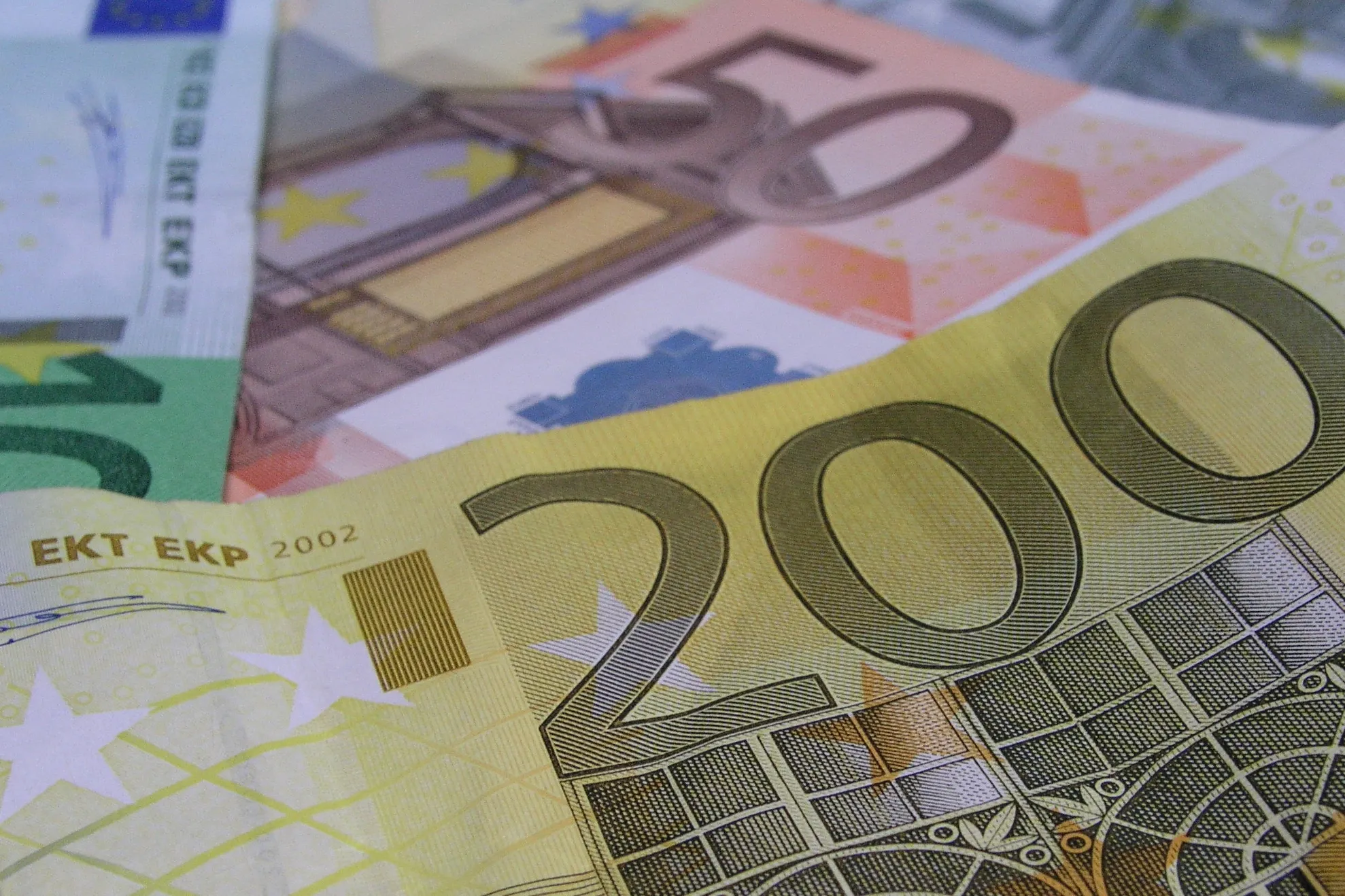 Fonduri europene aprobate, pentru 9 proiecte ale Consiliului Judeţean Bistriţa
