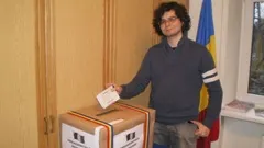 Primii votanţi români din diaspora: cercetători, turişti şi studenţi