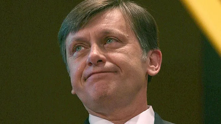 Crin Antonescu: PNL votează contra guvernului Boc. Suntem sfidaţi!