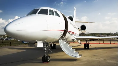 Nigerianul care a încercat să arunce în aer un avion a fost audiat 