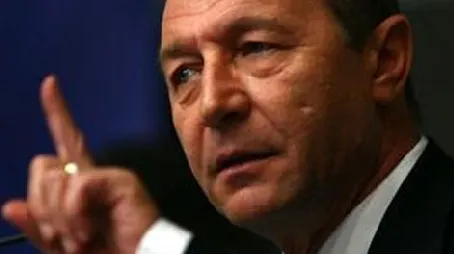 Băsescu la RRA: \"Voi fi preşedinte implicat, deci jucător, dar nu voi fi preşedinte pentru rechini\"