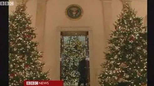 Casa Albă a fost decorată pentru primul Crăciun al lui Obama ca preşedinte -VIDEO