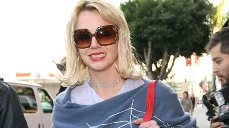 Britney Spears şi Cher, noi dezastre vestimentare. VEZI FOTO
