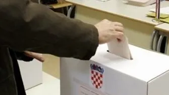 Croaţii votează pentru a-şi alege un nou preşedinte