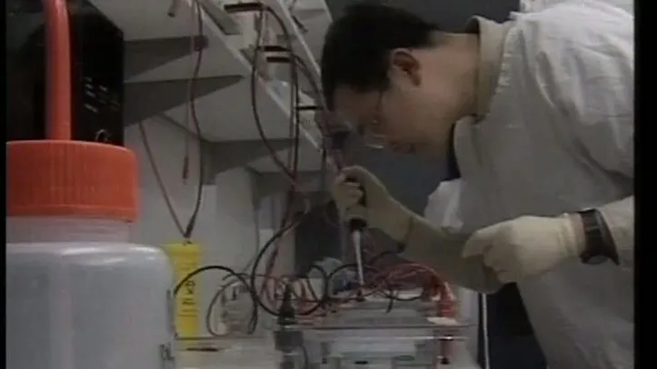 Cercetătorii britanici au identificat codul genetic a două tipuri de cancer