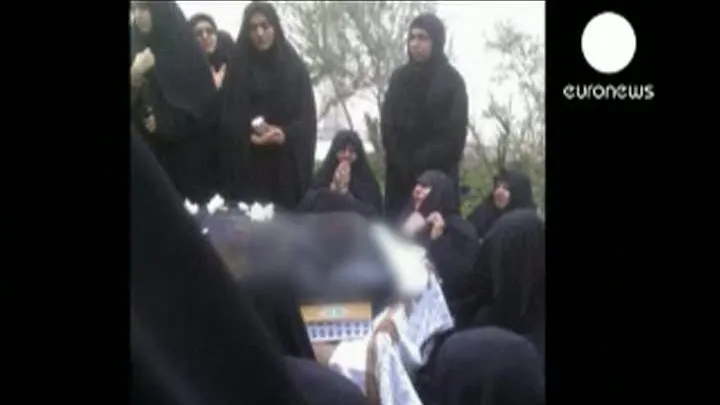 Iranienii au venit în număr mare la funeraliile ayatollahului Montazeri