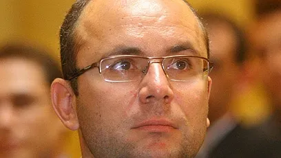 Guşă spune că Băsescu a fraudat alegerile şi că rezultatele ar trebui contestate de PSD