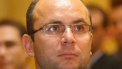 Guşă: Băsescu îşi face o majoritate cu ajutorul procurorilor, vrea să intimideze magistraţii CCR