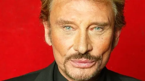 Johnny Hallyday a ieşit din coma artificială