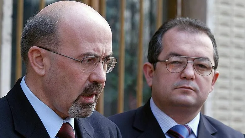 Preşedintele UDMR a discutat, la Palatul Victoria, cu Emil Boc şi premierul desemnat, Liviu Negoiţă