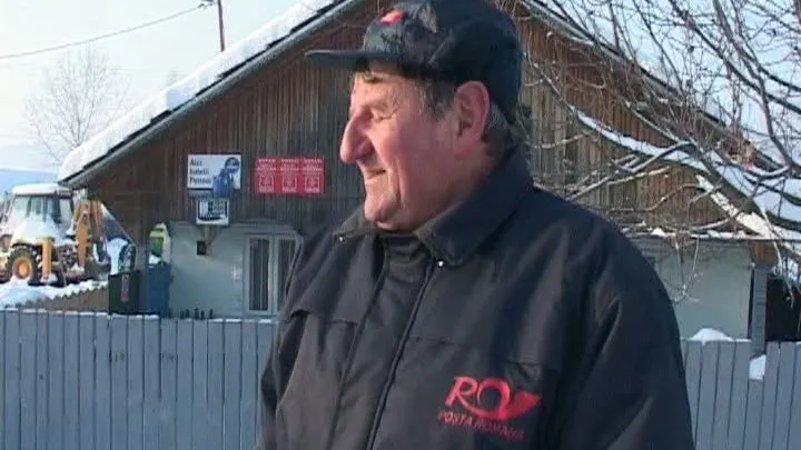 Poştaşii vasluieni se luptă cu frigul pentru a aduce pensiile la timp