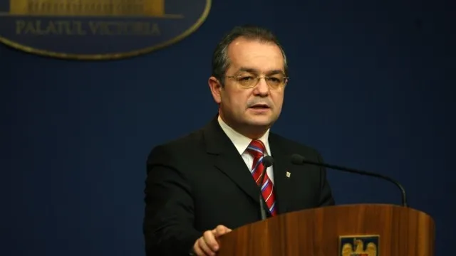 Emil Boc şi-a prezentat guvernul - VEZI LISTA MINIŞTRILOR