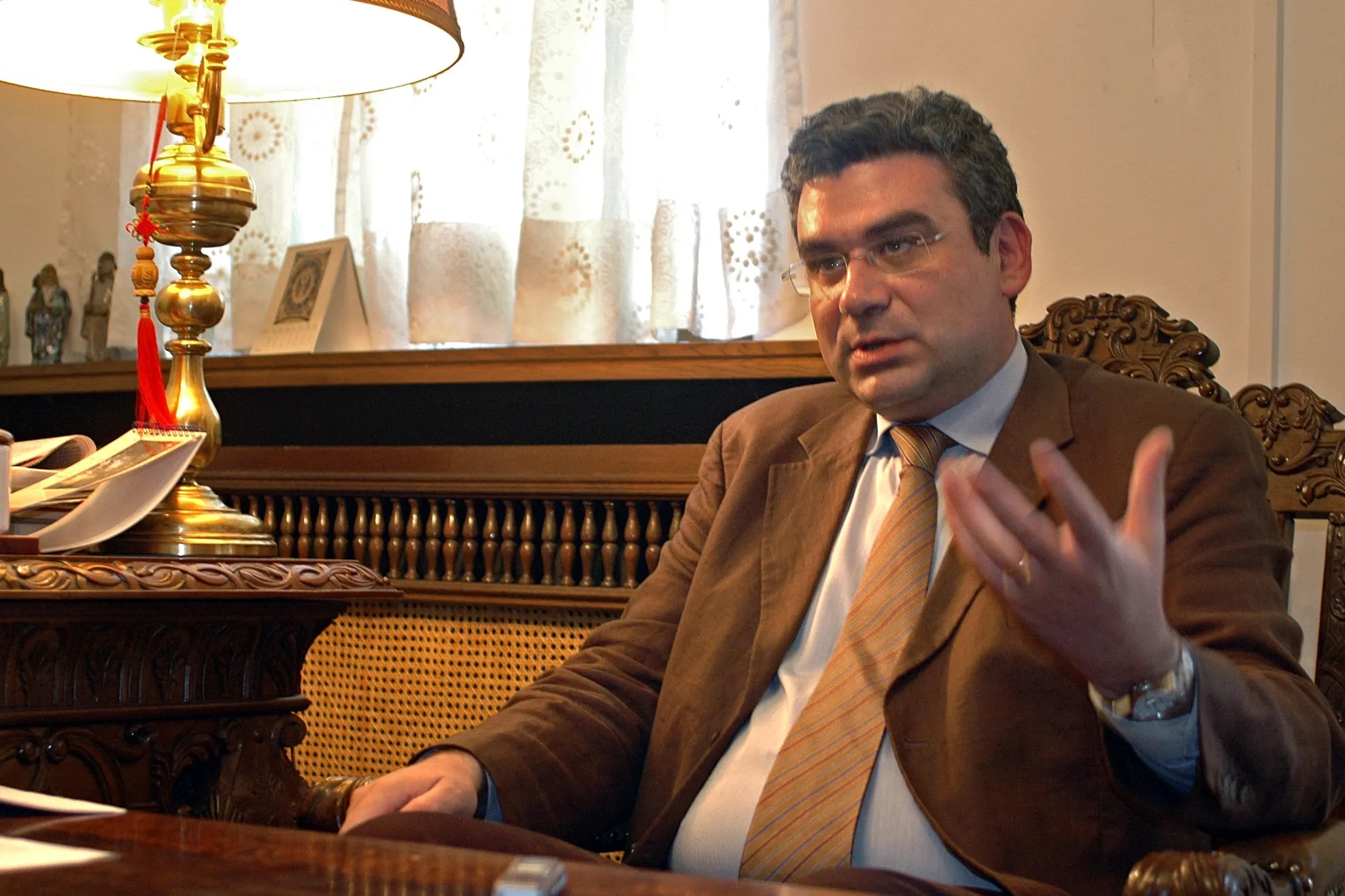 Ambasadorul Baconschi, vot de încredere pentru şefia Externelor