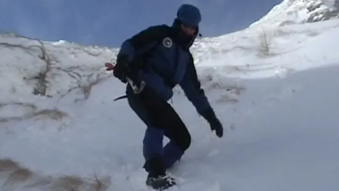 Salvamontiştii i-au căutat şi luni pe meteorologul pierdut pe munte şi pe soţia acestuia