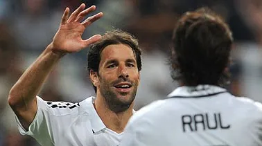 Fanii lui Liverpool îl cer la echipă pe Van Nistelrooy