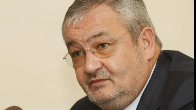 Vlădescu, după avizul din Comisii: Salariile bugetarilor vor fi îngheţate!