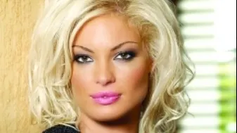 Valentina Pelinel l-a vizitat pe Borcea la închisoare, după divorţul acestuia. Ce pachet i-a dus