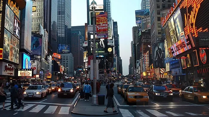 Accident în New York. Mai multe persoane au fost rănite