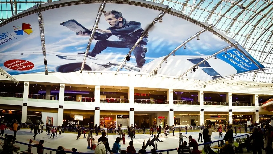 Cel mai vizitat mall din România face bani frumoşi