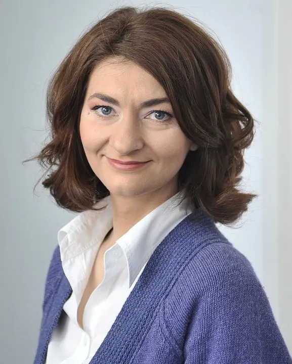 Ce achiziţii a găsit Oana Stănciulescu în TVR: "Spumante de baie, creme antisolare, creme antirid"