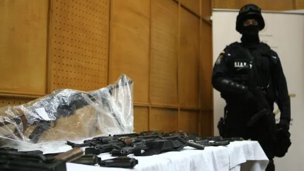 PSD aruncă pe piață o nouă bombă: dezincriminarea deținerii fără drept de muniție letală