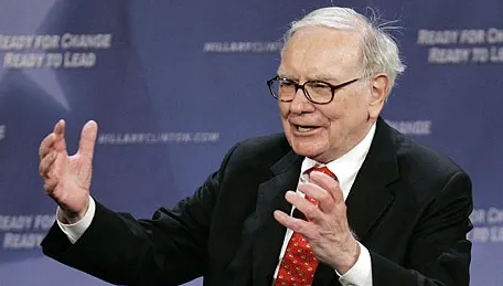 Cum l-a atacat miliardarul Warren Buffett pe Donald Trump