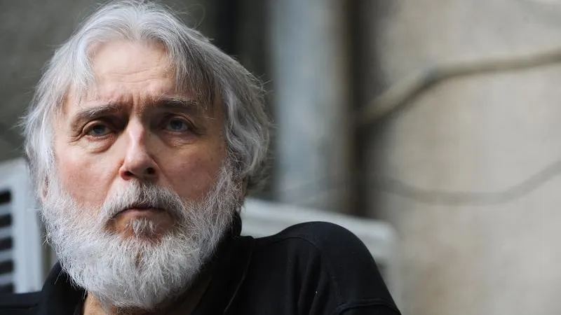 Scandal reaprins în jurul statuii lui Adrian Păunescu