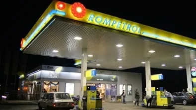Carburanţii se vor scumpi cu 0,4 lei pe litru după introducerea noii accize