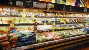 Prețurile de la raft nu mai reflectă scăderile de taxe. Ce produse s-au scumpit în august