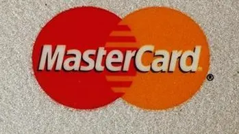 MasterCard, în vizorul Comisiei Europene. Compania, acuzată că umflă costurile plăţilor cu cardul