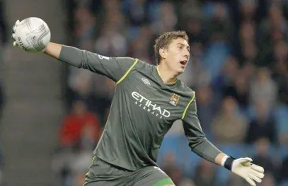 COSTEL PANTILIMON, blocat de Manchester City