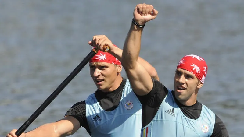 Dumitrescu şi Mihalachi, CAMPIONI MONDIALI la canoe dublu 1000 m
