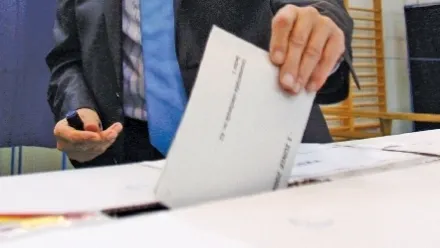 FADERE consideră justificată demisia lui Corlățean și cere 1000 de secții de votare în diasporă
