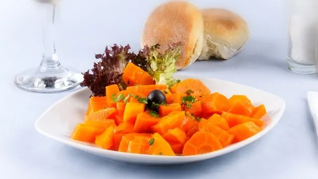Sfatul este să vă asigurați aportul de vitamine în mod natural
