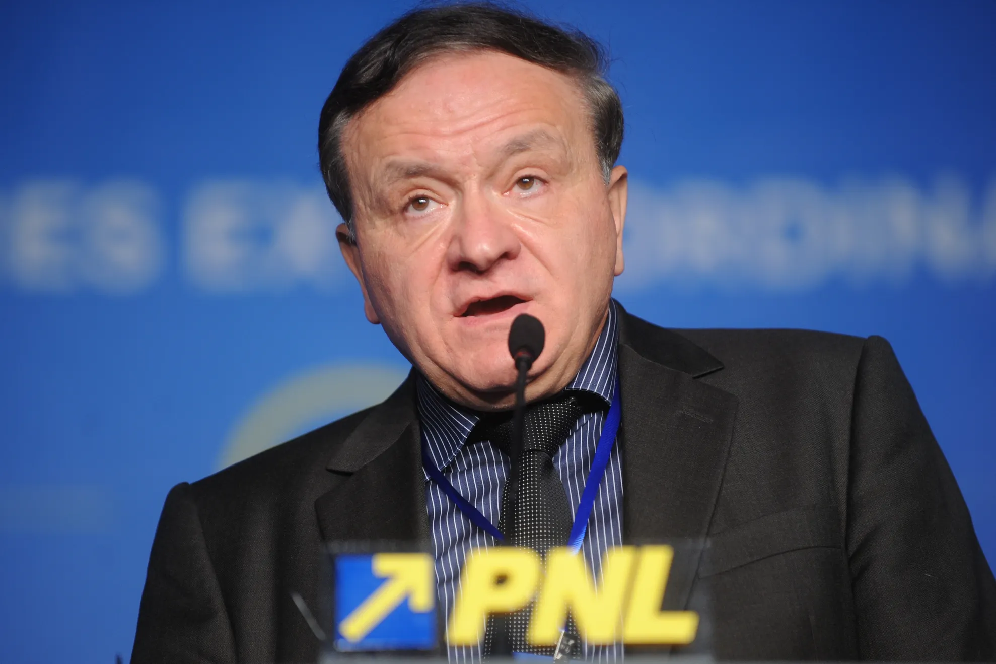 Procurori: Aristotel Căncescu ar fi luat mită timp de 8 ani de la două firme favorizate