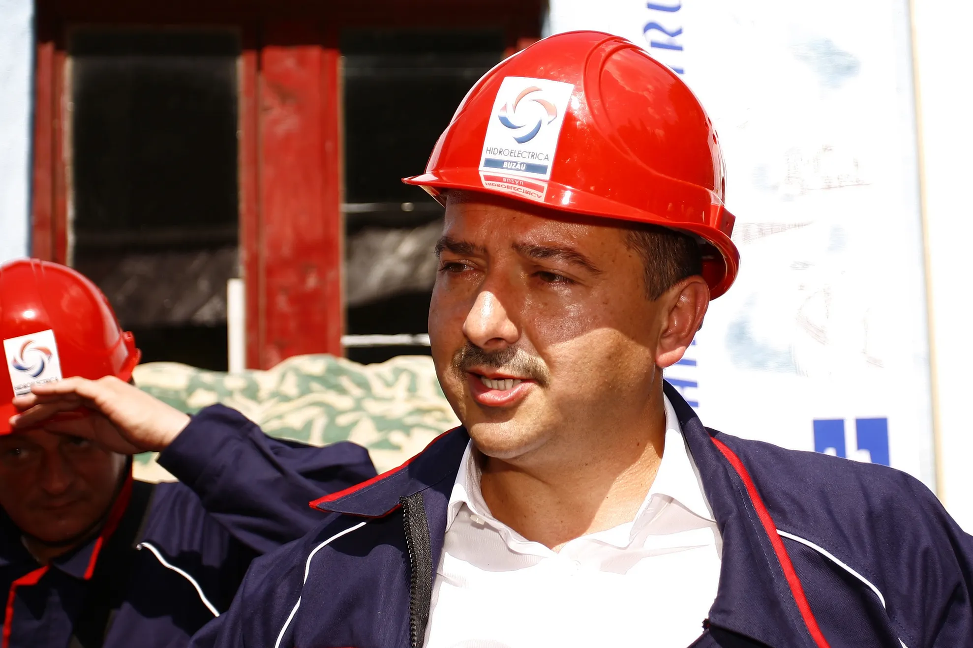 HIDROELECTRICA RATEAZĂ listarea la bursă cerută de FMI şi ajunge din nou pe mâna lui Remus Borza