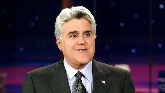 Jay Leno şi Julia Louis-Dreyfus au primit câte o stea pe TV Hall of Fame din Hollywood