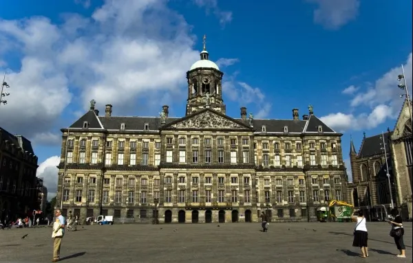 Reducere de 40% la city break Amsterdam