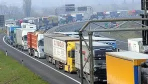 Transportatorii, mega-protest național, pe 15 septembrie, împotriva tarifelor la RCA