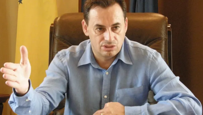 Primarul Gheorghe Falcă, implicat într-un accident. Trei mașini, grav avariate